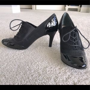 Woman’s dress/business shoes